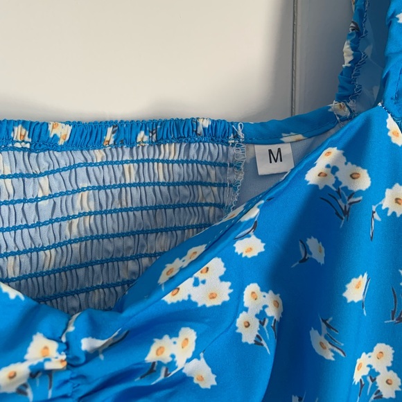 Beautiful Light Blue with Flower Dress M - Picture 4 of 8